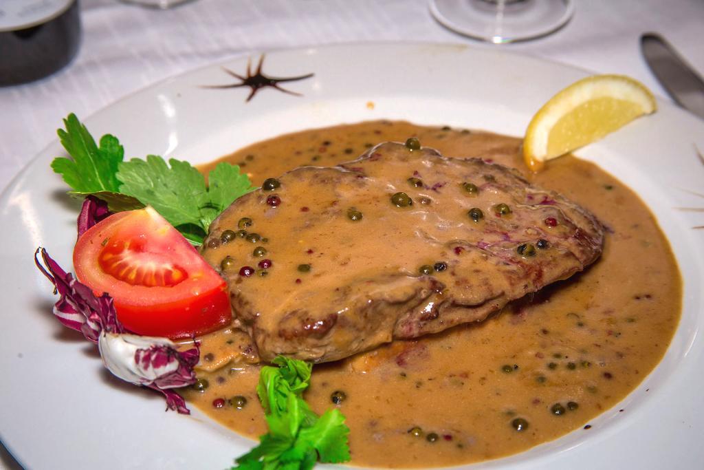 Hotel Ristorante La Perla Varallo Pombia Bagian luar foto